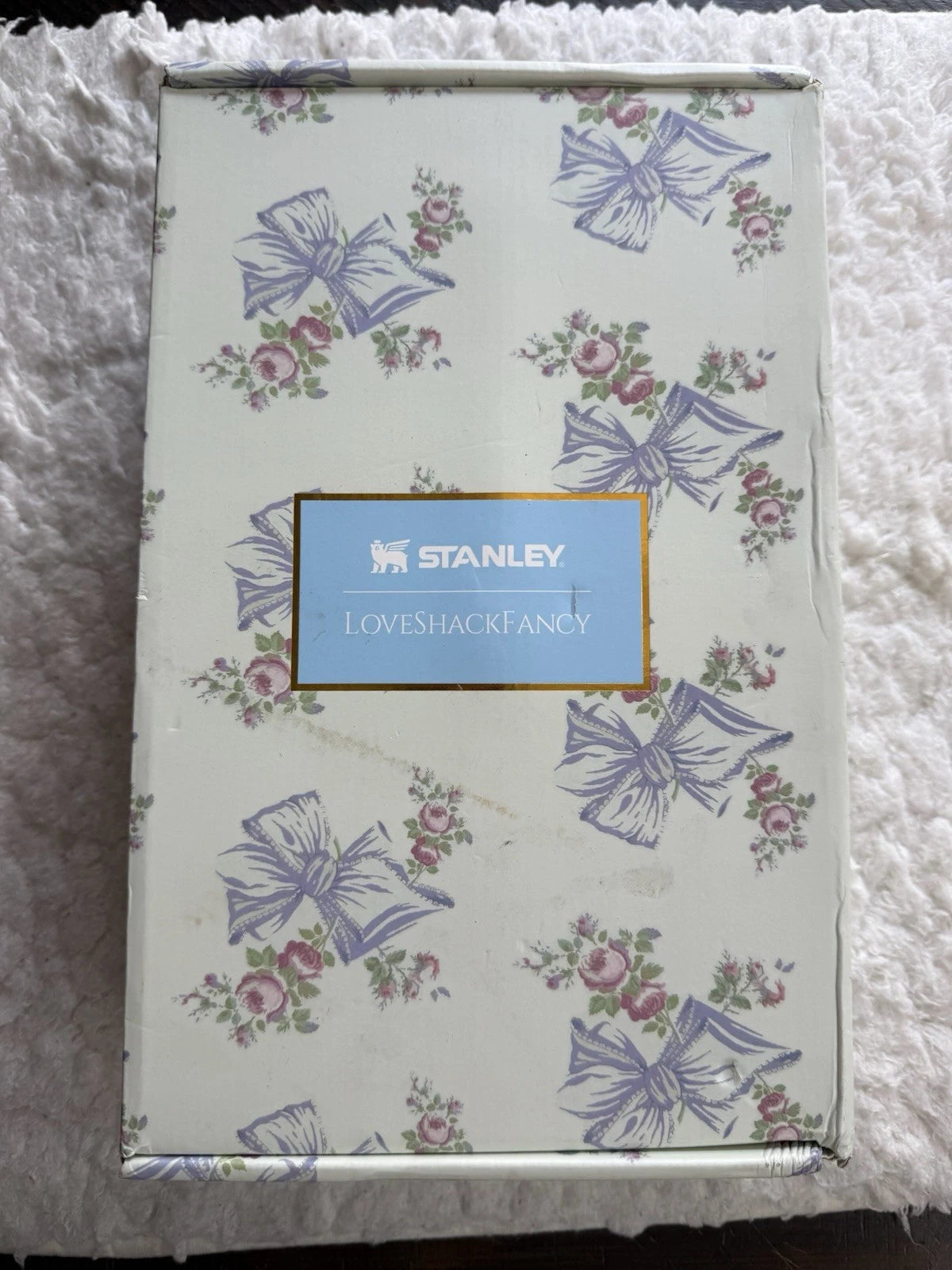 Stanley x LoveShackFancy Quencher H2.0 FlowState Tumbler 40 oz – Holiday Rosa Beaux Blue with Gift Box