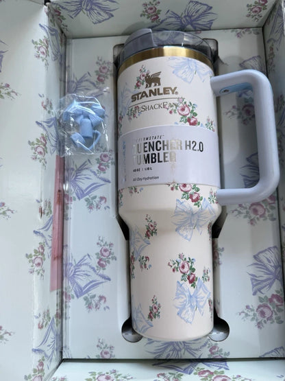 Stanley x LoveShackFancy Quencher H2.0 FlowState Tumbler 40 oz – Holiday Rosa Beaux Blue with Gift Box